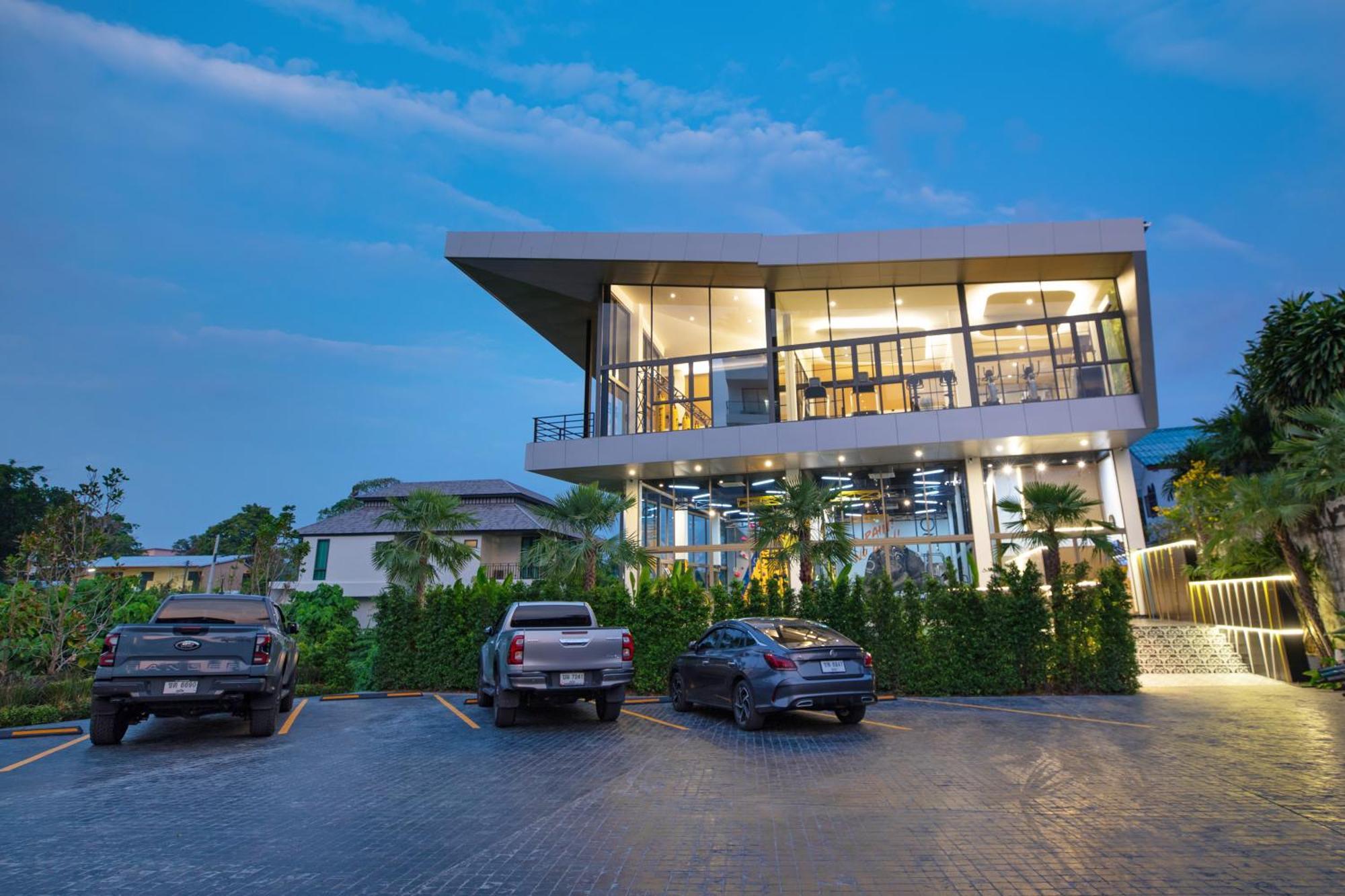 Elite Atoll Serviced Apartments Phuket Rawai Exteriör bild