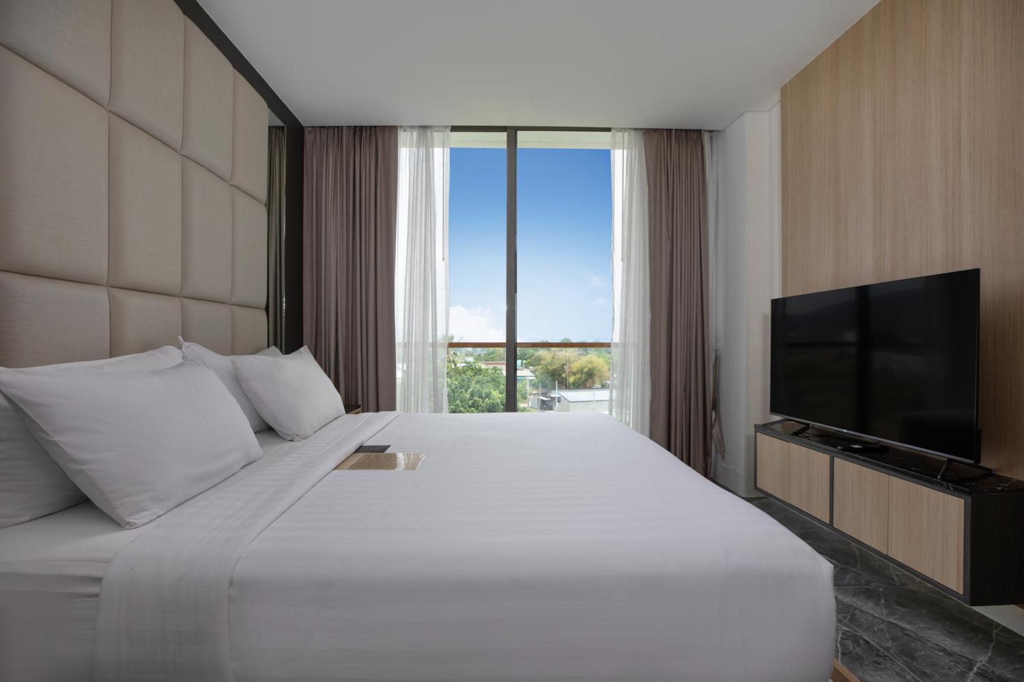 Elite Atoll Serviced Apartments Phuket Rawai Exteriör bild