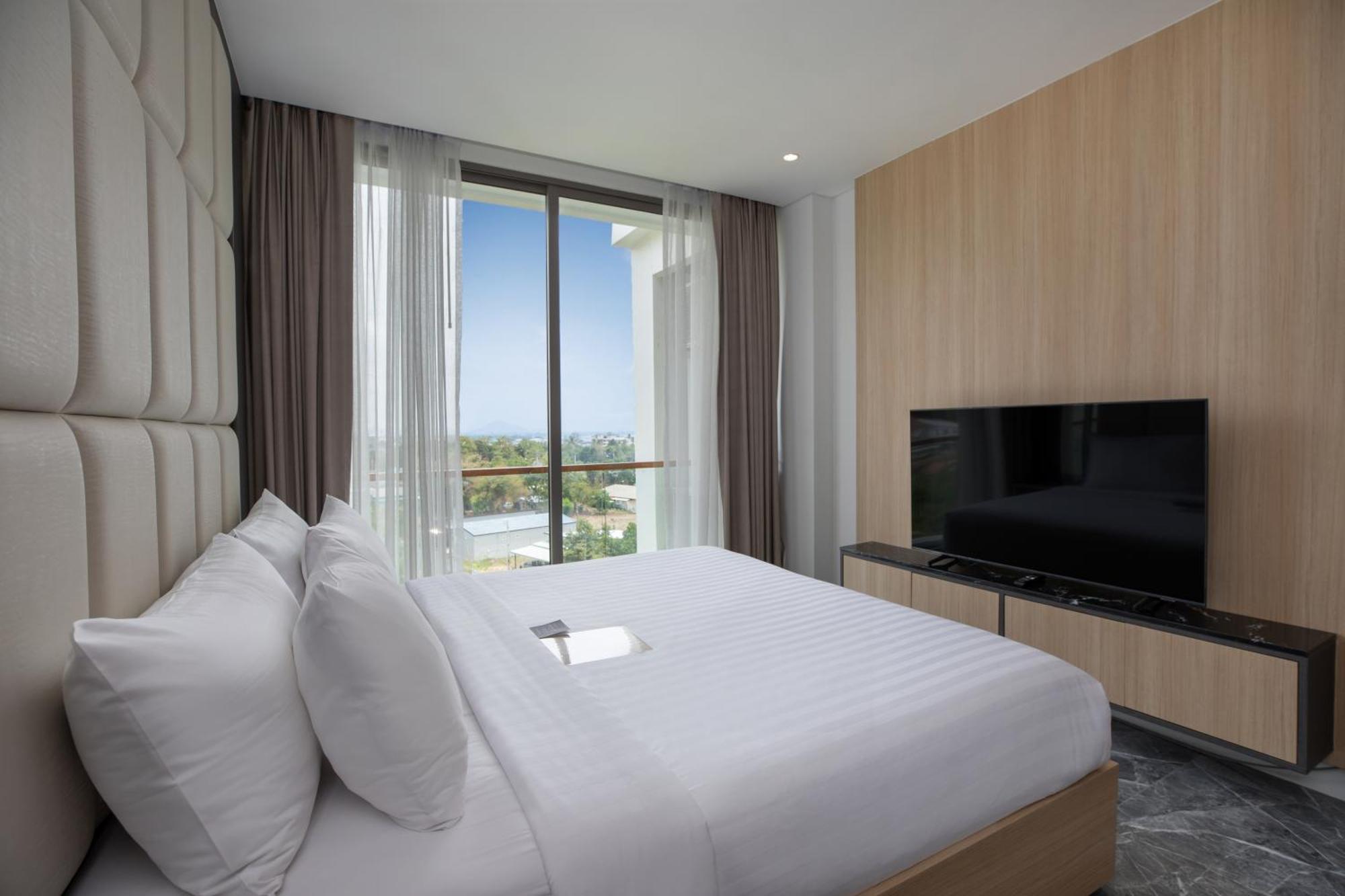 Elite Atoll Serviced Apartments Phuket Rawai Exteriör bild
