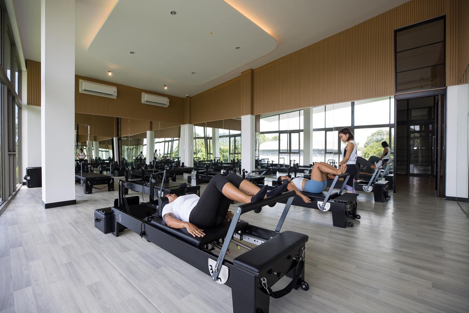 Elite Atoll Serviced Apartments Phuket Rawai Exteriör bild
