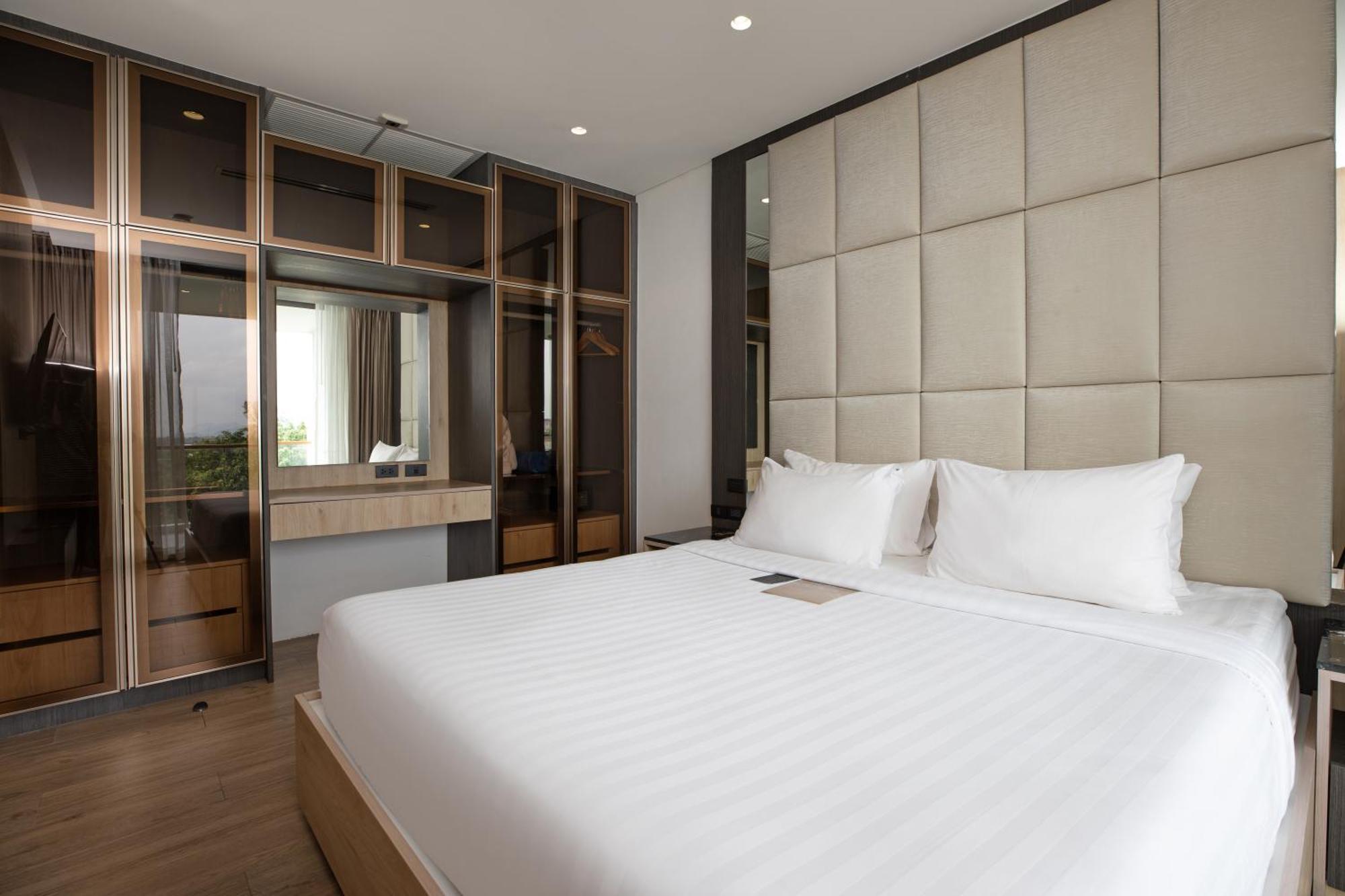 Elite Atoll Serviced Apartments Phuket Rawai Exteriör bild